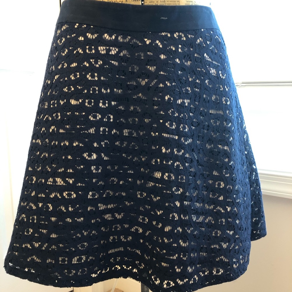 The Limited Navy/White lace skirt Size 6